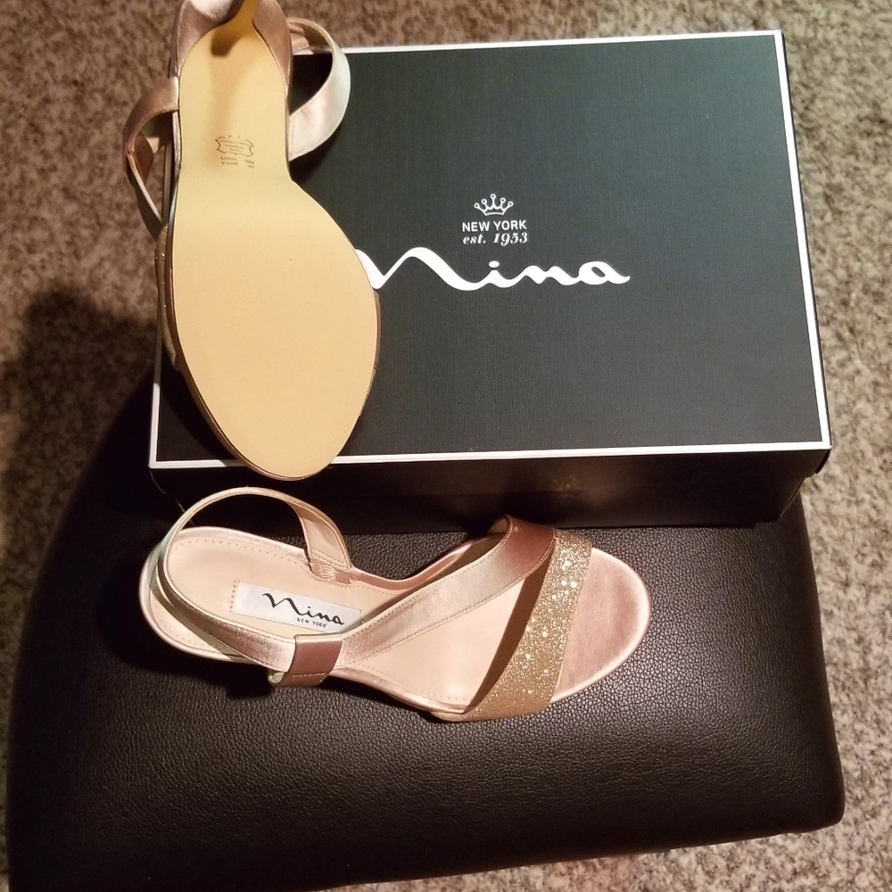 Sandals - Picture 2 of 4